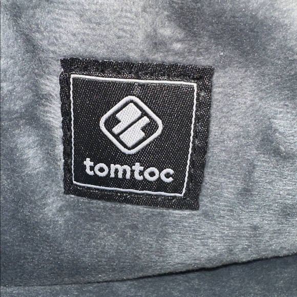 Tomtoc grey tablet sleeve case - Picture 13 of 13